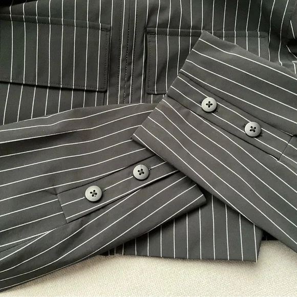 Alo Yoga Cropped Pinstripe Main Character Full Zip Jacket Black/Titanium XS